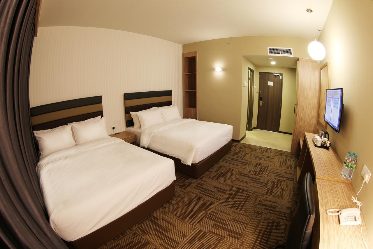 Sem9 Senai Hotell Kulai Exteriör bild