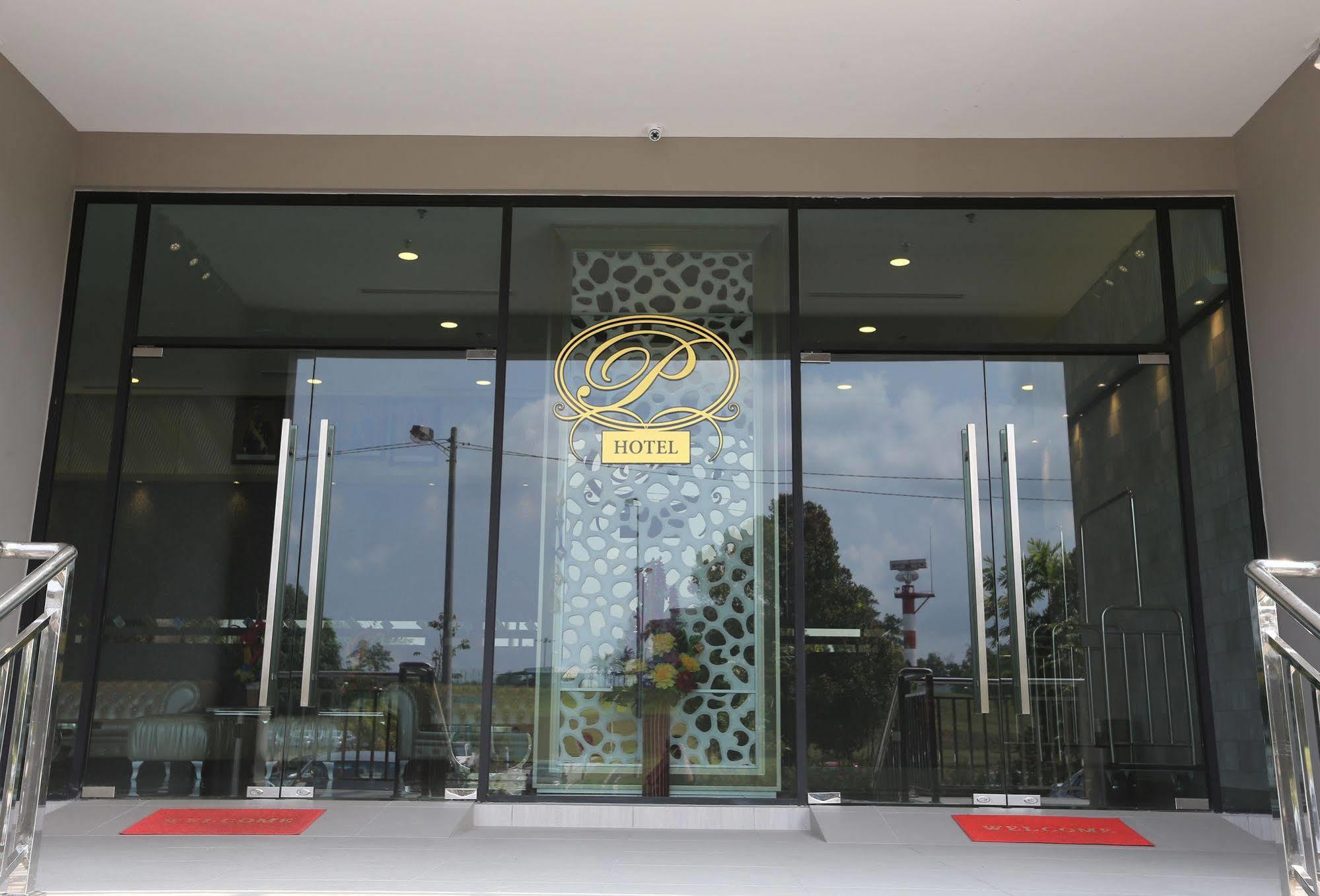 Sem9 Senai Hotell Kulai Exteriör bild