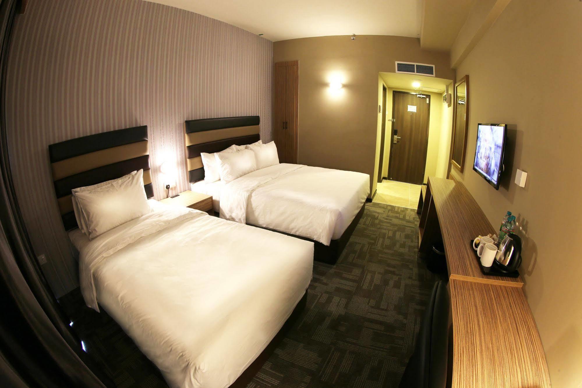 Sem9 Senai Hotell Kulai Exteriör bild