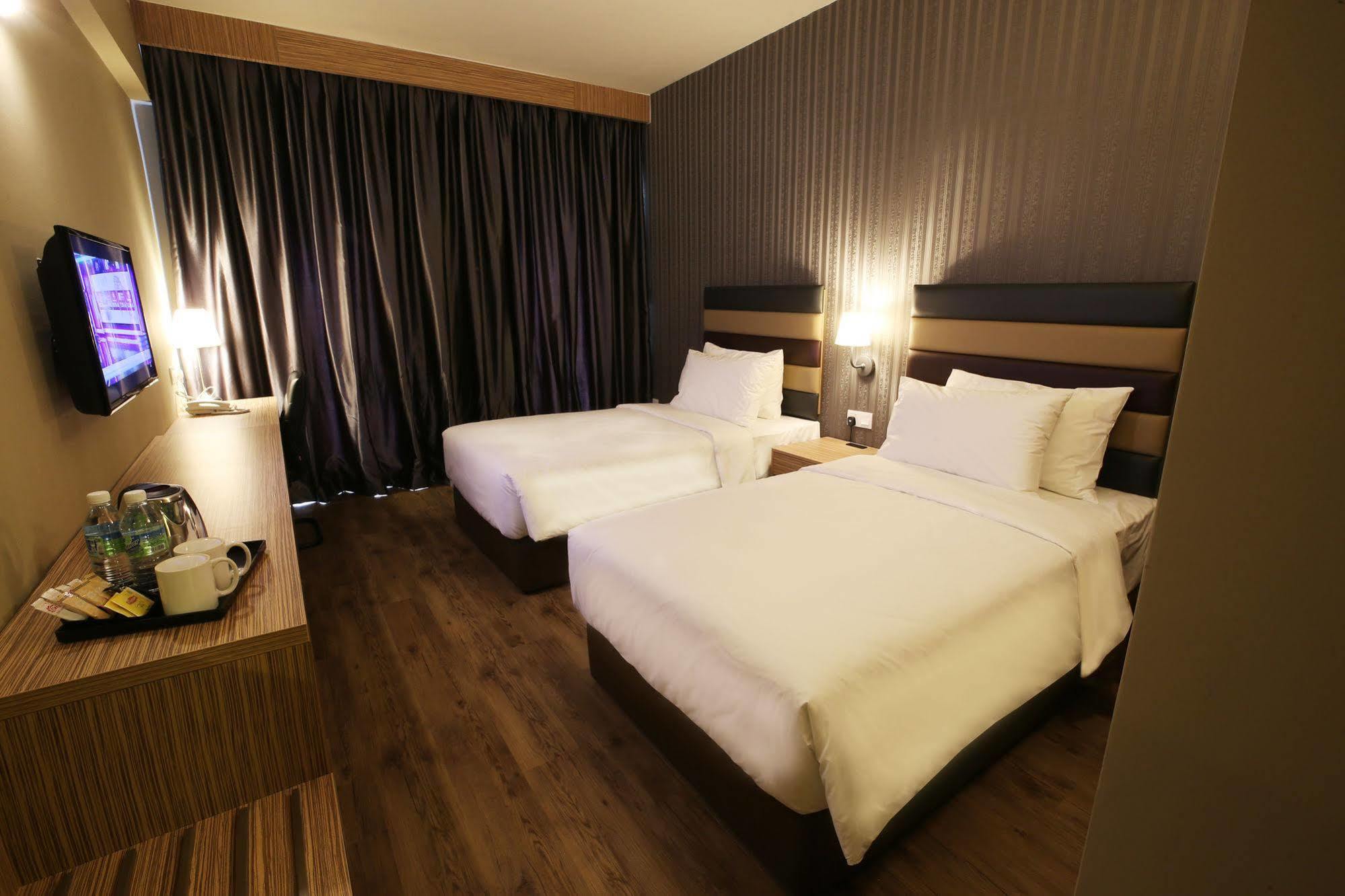 Sem9 Senai Hotell Kulai Exteriör bild