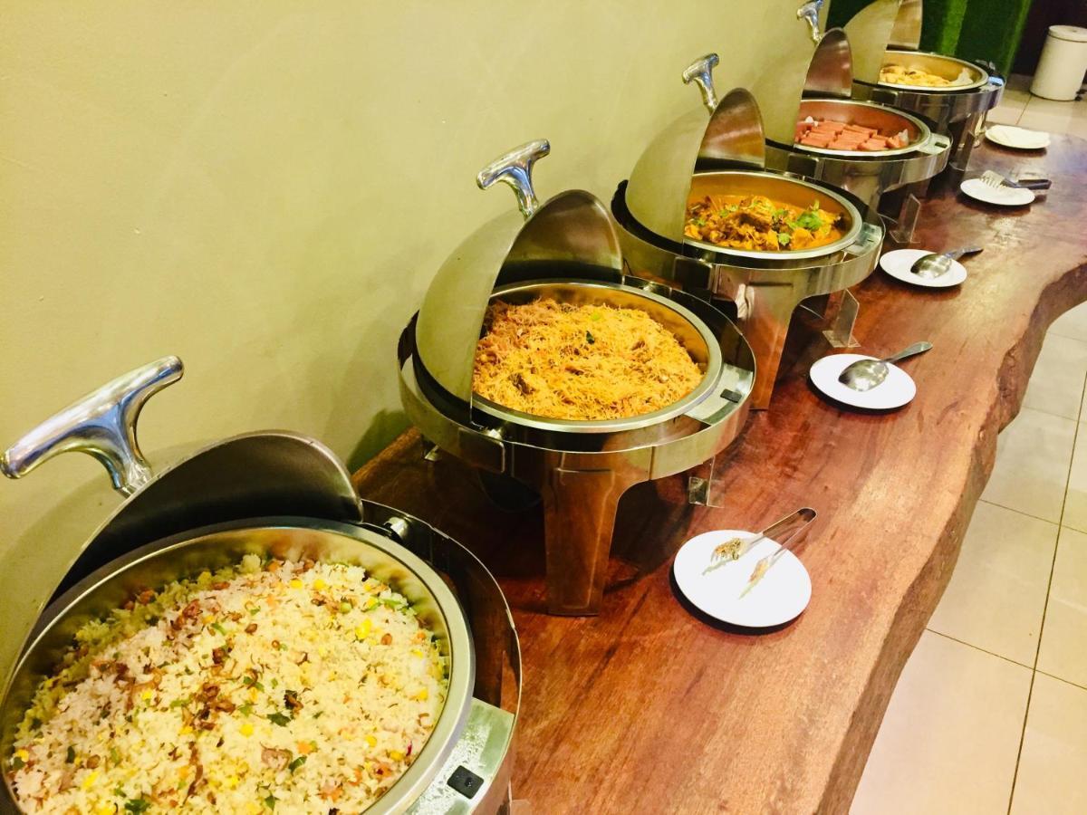 Sem9 Senai Hotell Kulai Exteriör bild